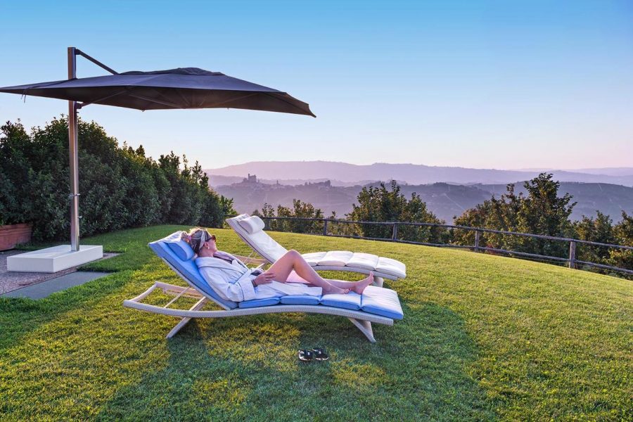 agriturismo con piscina in Piemonte Langhe Monferrato
