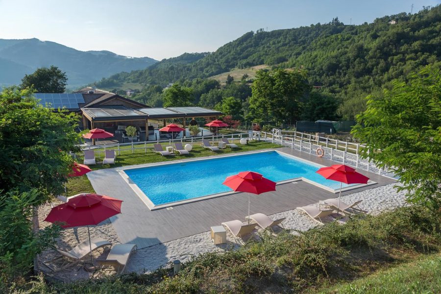agriturismo con piscina in Piemonte Langhe Monferrato