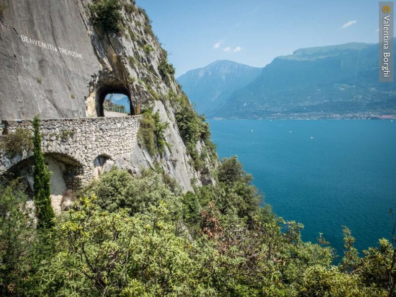Gita sul lago vicino Milano - Garda