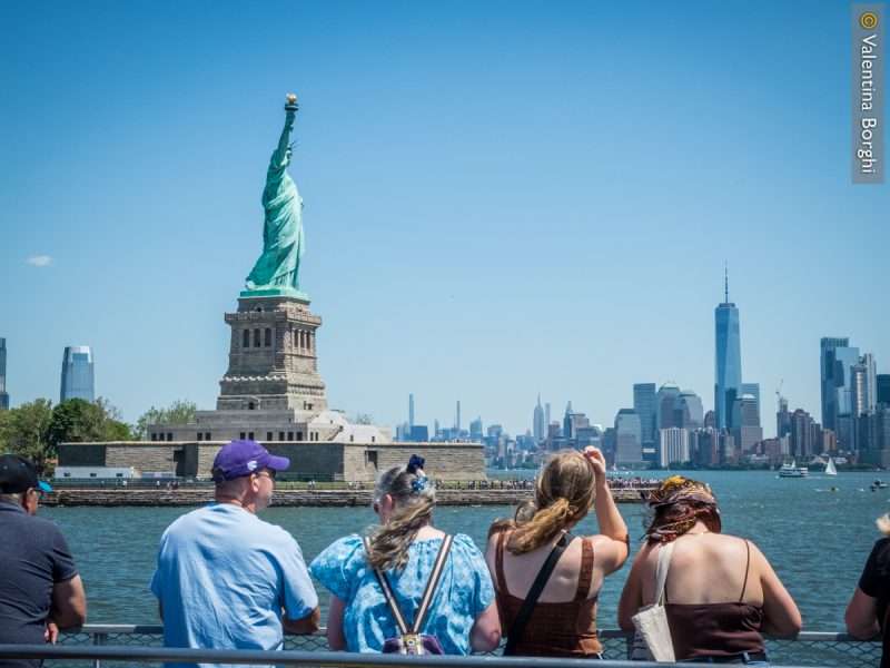 traghetto per la Statua della Libertà - New York