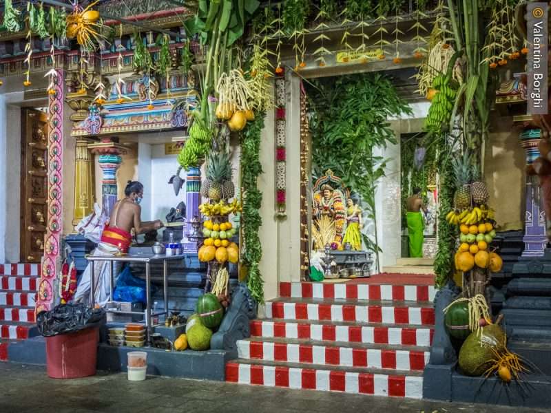Sri Mariamman Temple - Singapore